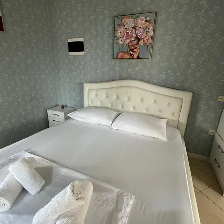 Appartement Mirela's Center