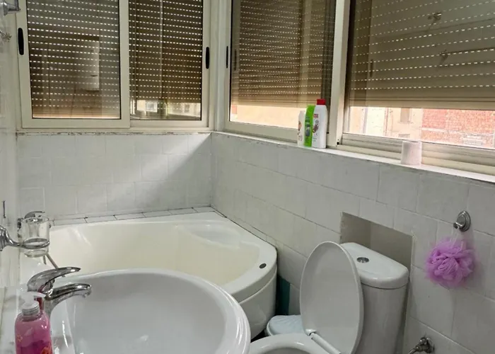 Appartement Mirela's Center